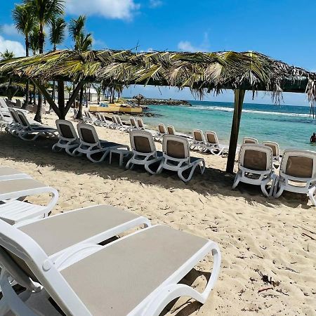 Appartement Arc En Ciel 3 Pieces Avec Acces Piscine Et Plage Saint-Francois  Bagian luar foto