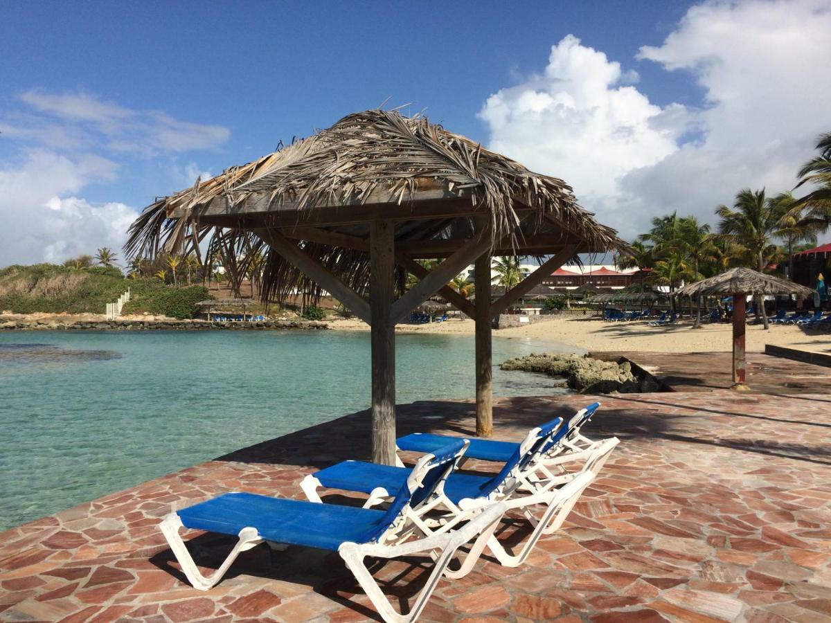 Appartement Arc En Ciel 3 Pieces Avec Acces Piscine Et Plage Saint-Francois  Bagian luar foto